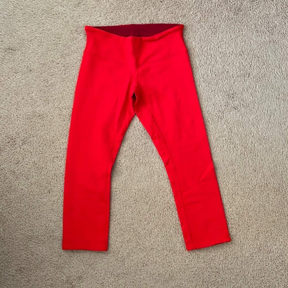 Lululemon cropped reversible wunder under